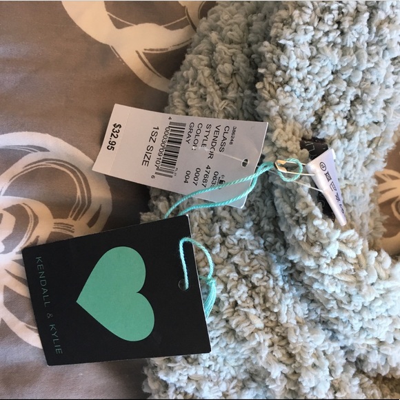 Infinity Scarf - Picture 3 of 5